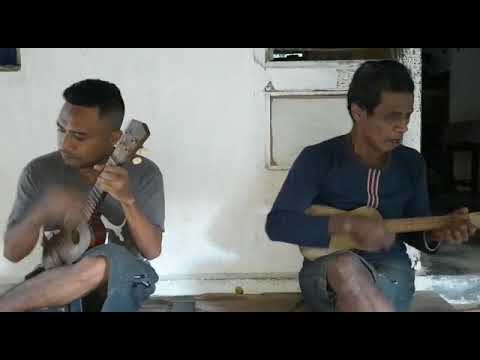 Kalau sudah sampe di  tanah Jawa, jangan lupa nona kabaya.