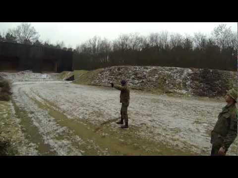 Godzina i pistolecik