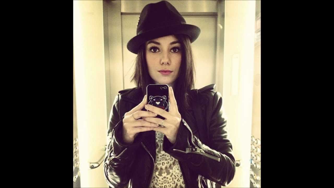 The Humorous Truth About Alizée