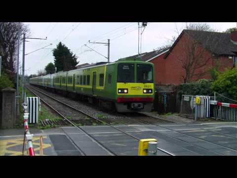 Level Crossing, Sandymount Avenue - Dart Train Number 8621
