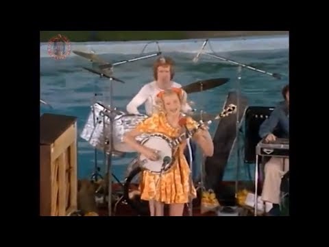 Wendy Holcombe - Talking Banjo