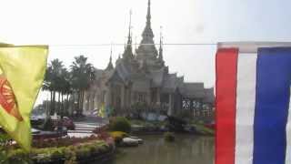 preview picture of video 'Wat Luang Phor Toh - Nakhon Ratchasima - Thai Movie Star Temple - วัดหลวงพ่อโต สีคิ้ว'