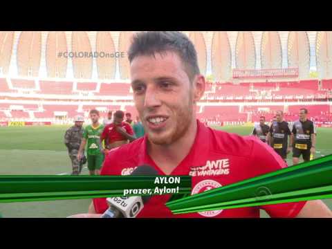 Internacional   3  x   2    Ipiranga     no  Campeonato  Gaúcho