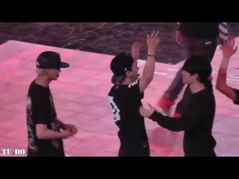 [Fancam] 140405 ChenSoo so cute - Wolf (Rehearsal)