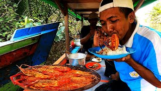 Download lagu Masak udang goreng sambal geprek di perahu setelah diguyur hujan deras saat mancing di sungai mp3