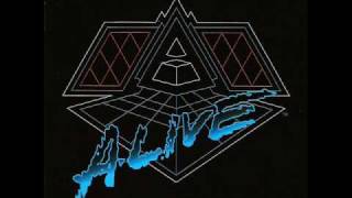 Daft Punk - Television Rules The Nation / Crescendolls - Alive 2007