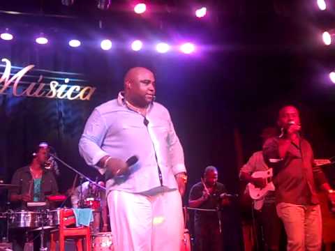 Carita de pasaporte-Havana D' Primera