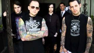 1. Good Charlotte Let The Music Play [Cardiology]