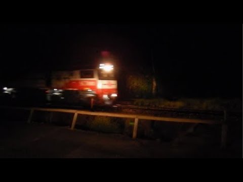 New Year's Eve SCT Freight 1PM9 with CM3302 passes through Nairne - 31/12/2019