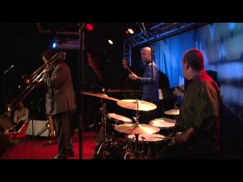 Raul de Souza "Brazilian Samba Jazz" - New Morning - Paris - February 4 2016 "1 VIOLÃO QUEBRADA"
