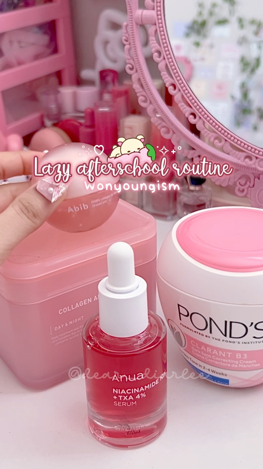 Sesi self-care setelah sekolah, yuk! 🌙✨ Waktunya relaksasi dan pampering diri dengan skincare Korea yang cozy.