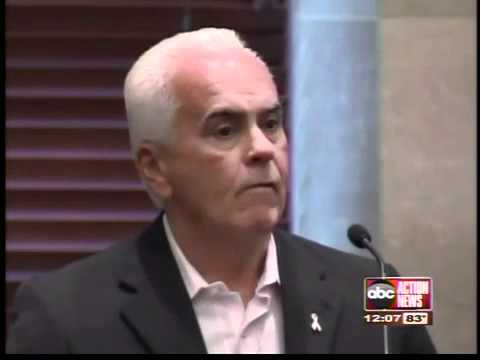 George Anthony breaks down on stand