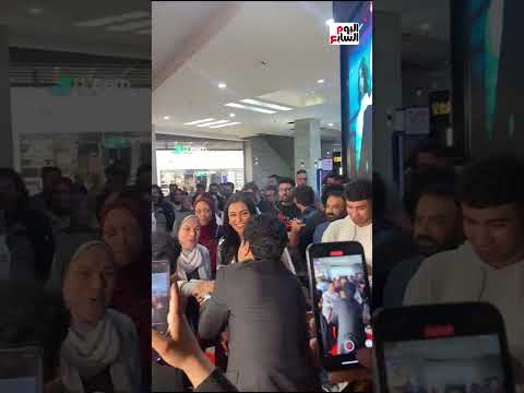 سامح حسين وهبة مجدي في العرض الخاص لفيلم استنساخ اليوم بعد ساعات من تأجيله