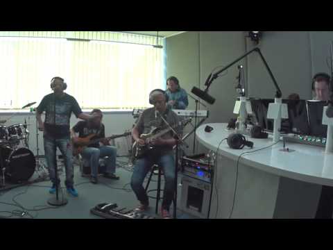 ISTVÁN ALAPI -  Guitar Solo.  Studio live at Rock Rádió Magyarország.