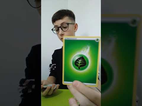 Apro 2 pacchetti Pokémon di spada e scudo