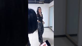 Download lagu LING, YOU ARE ALREADY BEAUTIFUL, BUT WHY DO YOU WALK???!!!!  🤣😅🤭🤣😂🤭🤭🤔🤨 #linglingkwong #lingorm mp3