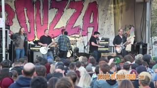 IRON CHIC - Bonzo Goes to Bitburg (Ramones) @ Pouzza Fest 7, Montréal QC - 2017-05-21