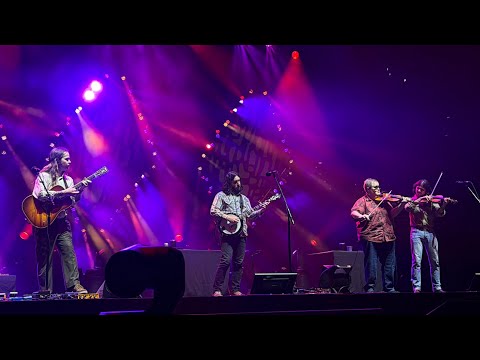 Billy Strings w/ Michael Cleveland “Know It All” 12/6/25 Louisville Ky KFC Yum Center 