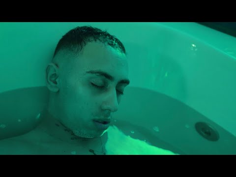 03.CHIKI WANTED - & (Video Oficial) 🐍