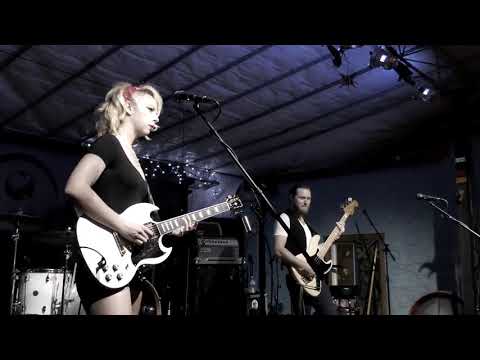 Samantha Fish 2017 03 09 Stuart, Florida   Terra Fermata   Full Show Trim 2
