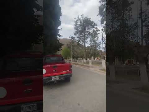 Regresando a casa después de la caminata por las calles de el Volcán, Jujuy, Argentina