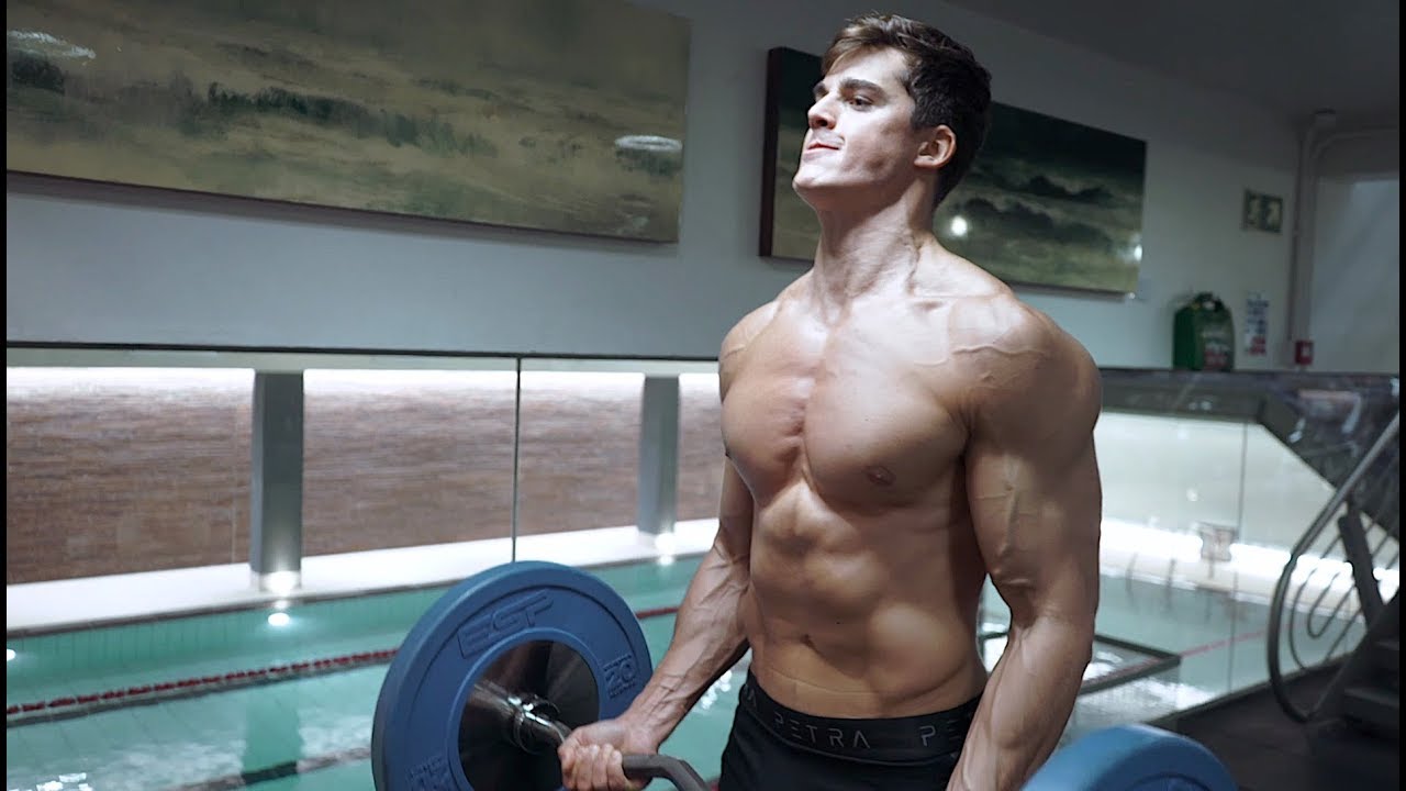 A week of workouts: Saturday - Abs and Arms | Pietro Boselli