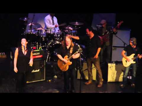 The Weight - Dave, Tim, and The Warren Haynes Band - 8/21/11 - (1am) - [Remix/Sync]