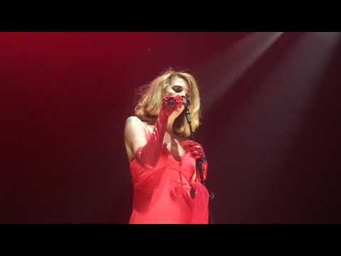 letrux @ auditório ibirapuera: yo no creo en brujas / toma conta da sua vida / hypnotized