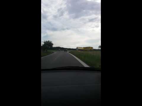 Kousek od plzňe, nehoda matláka co nás předjel.