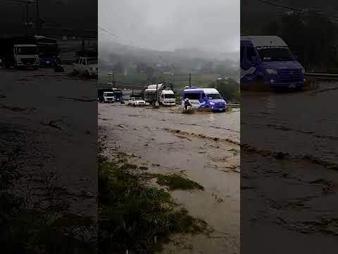 emergencia invernal en el sumapaz en san Raimundo Cundinamarca se desbordó la quebrada