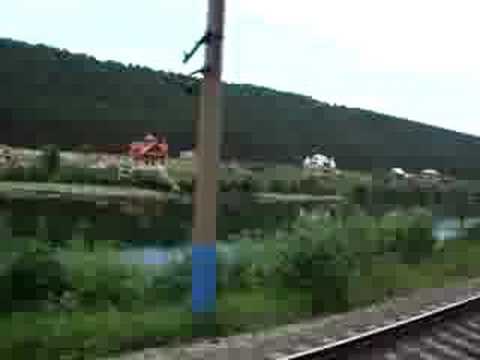 Russisk elv rundt Ural, filmet fra togvindu