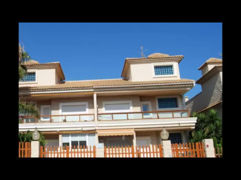 Torrevieja – Spain – 5 bedrooms Town House For Sale with garden and pool - sunnyhomes4u.com