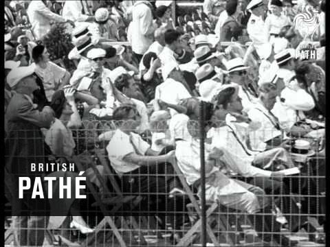 Stunt Fliers At Air Race (1933)