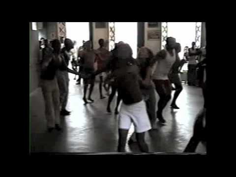 Bahia Brazil: Olodum Afro Brazilian dance class part 1