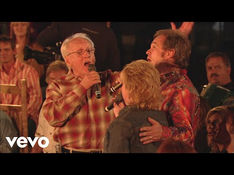 Bill & Gloria Gaither - Jesus, Hold My Hand [Live] ft. Jeff & Sheri Easter, Ben Speer