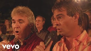 Jeff & Sheri Easter, Ben Speer - Jesus, Hold My Hand [Live]