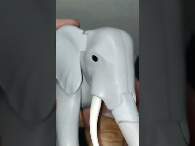 Vídeo relacionado con FRUSE Animales de Juguetes con 145x98cm Jumbo Tapete Juego,12 Piezas Realista Animales Granja Selva con León,Elefante,Figuras Animale Juguete Educativo,Regalos para Niños Niñas 3 4 5 6 Años