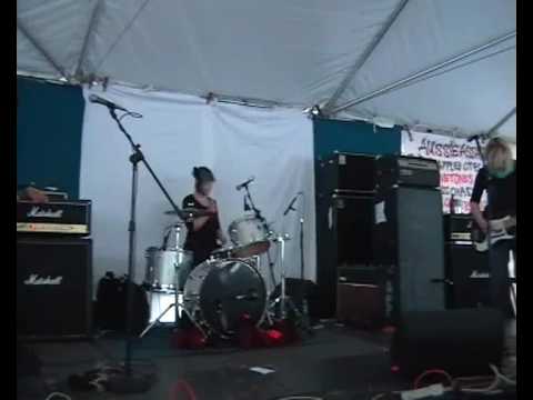 Love of Diagrams play the Aussie BBQ, SXSW Austin Texas 2006.wmv