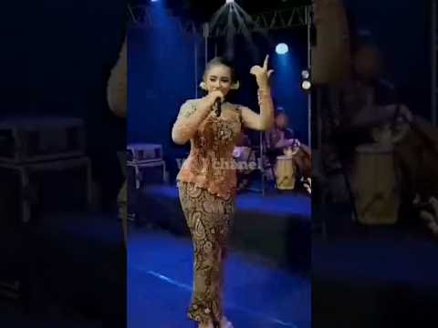 Niken Salindry ft Elma Afrisca || Bojo Loro #youtubeshorts #shorts