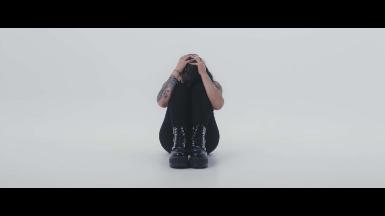 <a href="https://mediafeeder.net/music/holls"><span style="font-size:1.1em;"><strong>Hølls</strong></span></a> present the music video for <span style="font-size:1.1em;"><em>Endless Night</em></span> from their 2025 debut LP <span style="font-size:1.1em;"><em>Ill</em></span>.\n\n\n\n\n