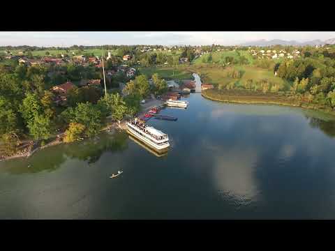 Die "Seehausen" ist bereit zur  Mondscheinfahrt am Staffelsee bei spektakulärer Abendstimmung.