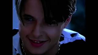 911 - How Do You Want Me To Love You?