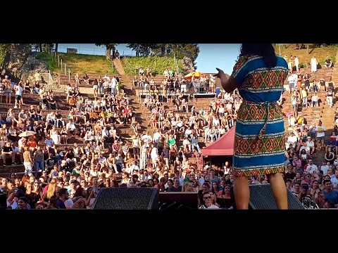 La Nefera - Quiero Mas!