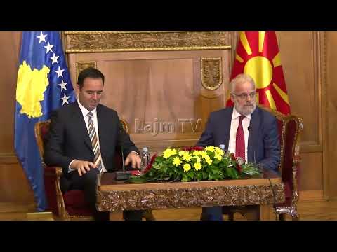 Glauk Konjufca në Shkup, pritet nga Talat Xhaferi