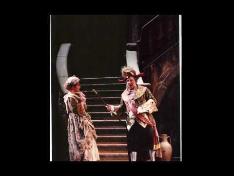 Petia Petrova sings L'equivoco stravagante