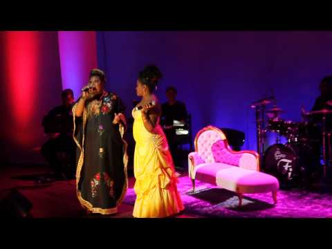 One Moment in Time - Vanessa Jackson part. Deise (Fat Family) - Live in Teatro Nair Bello