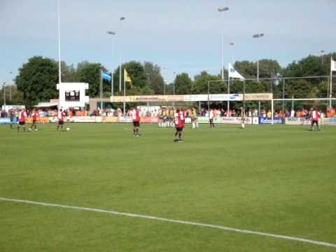 Vrije trap Luigi Bruins (Voorschoten '97 - Feyenoord)