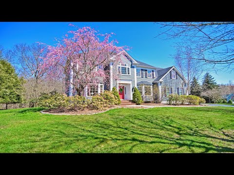 82 Flint Locke Ln. - Medfield, MA - Virtual Tour