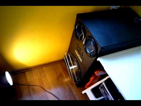 Test Music Clarion 12" bassreflex - Im a G