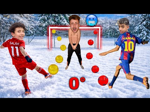 TOGLI un VESTITO per ogni GOL SUBITO *Sotto la NEVE* ❄️🥶